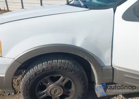 2003 Ford Expedition Eddie Bauer z USA, uszkodzony, nr VIN 1FMPU17LX3LB76450